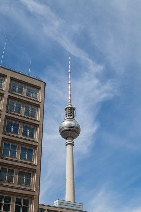 Selbstklebende Fensterfolie mit einem Motiv vom Berliner Fernsehturm