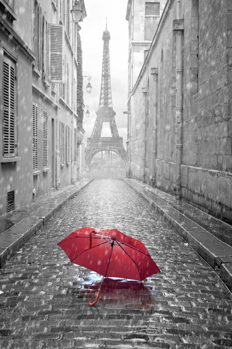 Selbstklebende Fensterfolie mit dem Eiffelturm in Paris bei Regenwetter