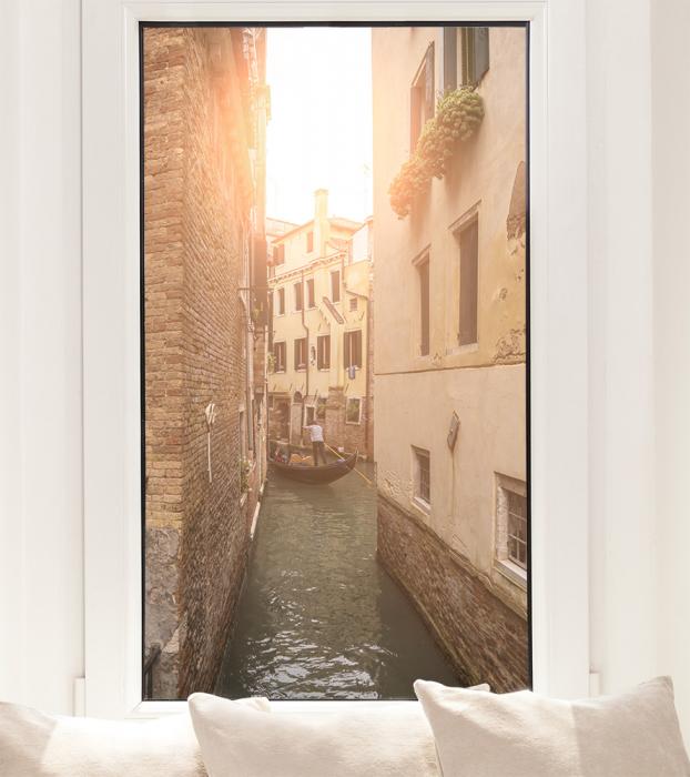Fensterfolie mit einer Gondel in Venedig