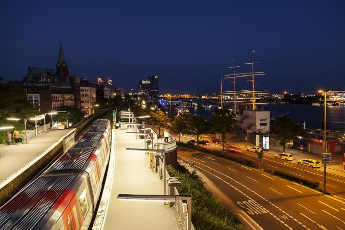 Fototapete Hamburg Landungsbrücken