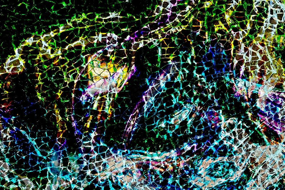 Fototapete bunte zerbrochene Glasscheibe