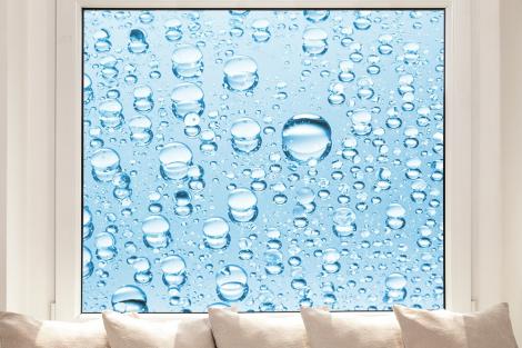 Fensterfolie mit Wassertropfen als Sichtschutz