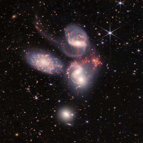 Fototapete das Stephans Quintett vom James Webb Teleskop