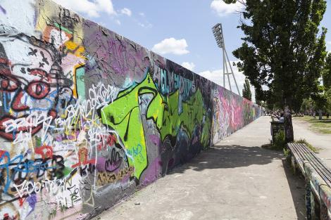 Fototapete DDR Mauer im Mauerpark von Berlin
